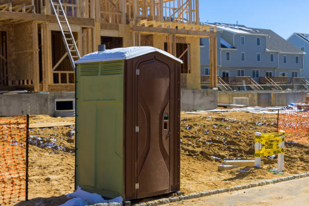 Portable Toilet Options We Offer in Charter Oak, CA